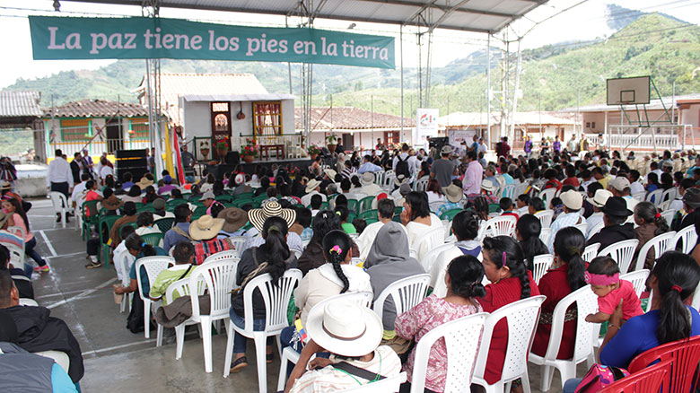 La ANT hablando con comunidades indigenas 
