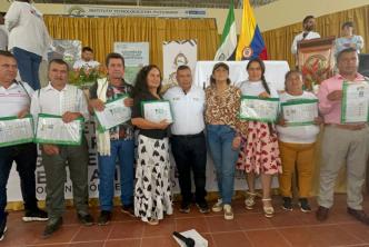 Entrega de títulos en Putumayo.