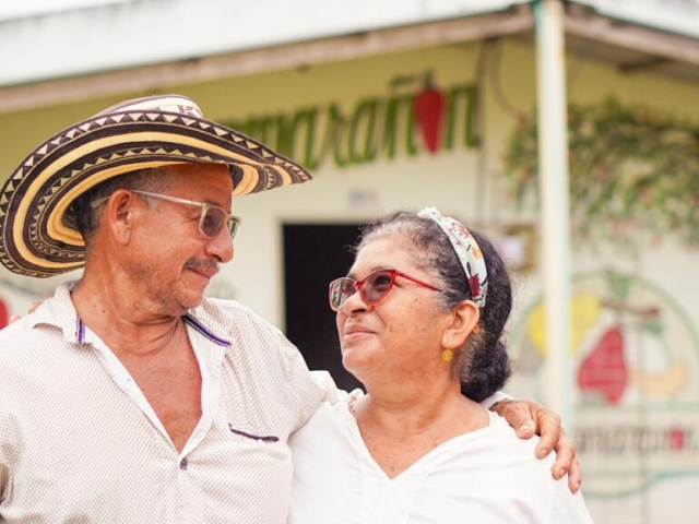 Entrega tierras pueblo nuevo Córdoba