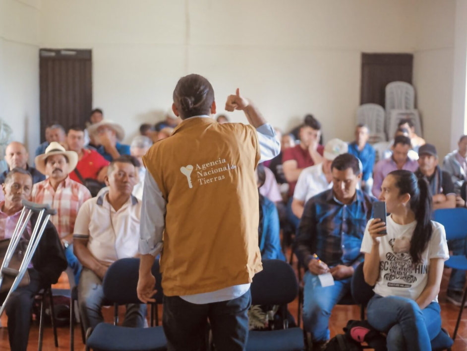 Foto de la asamblea.