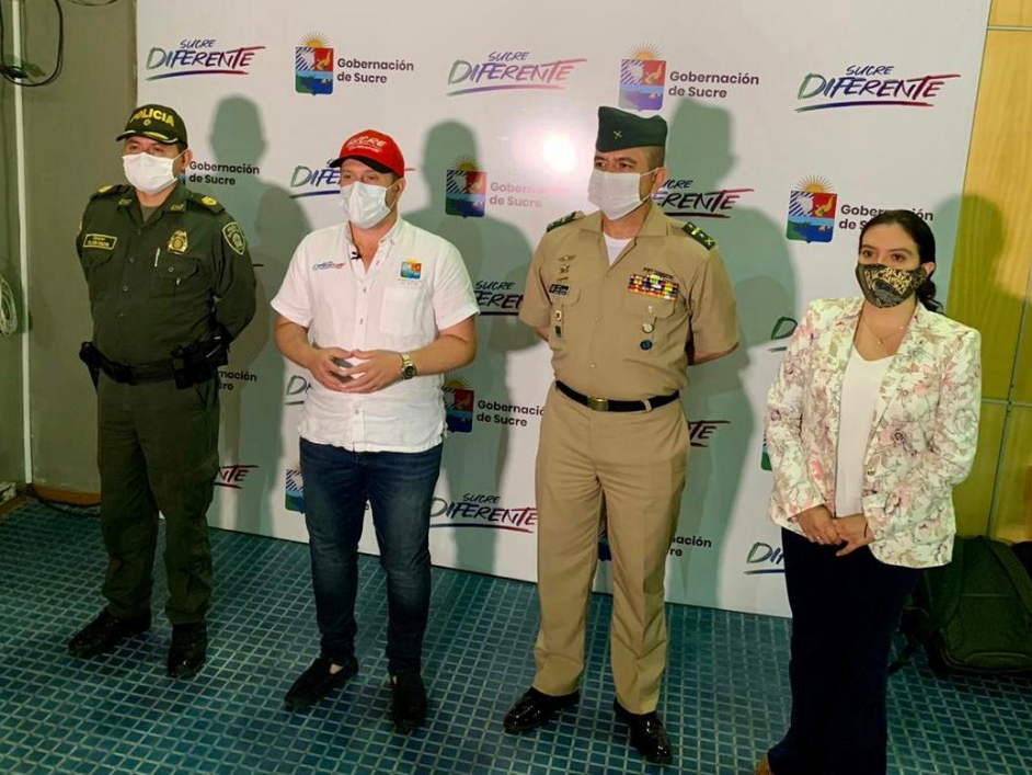 Se observan algunos funcionarios de la policía y gobernación de sucre 