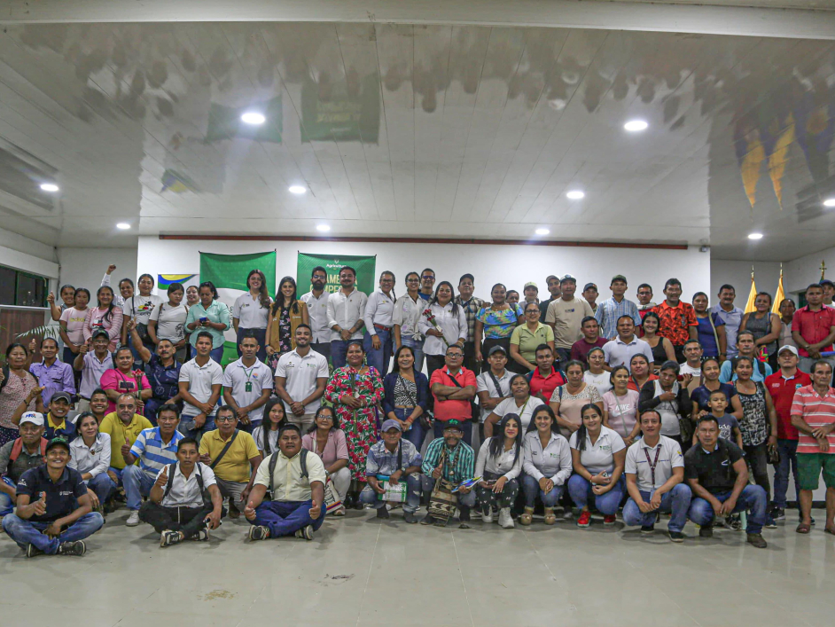 funcionarios-ant-junto-a-comunidad-indigena-de-guania-2