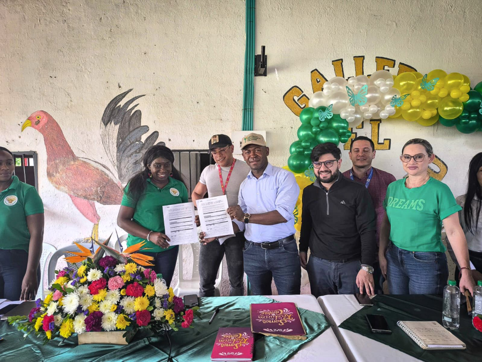 integrantes-consejo-comunitario-san-isidro-jamundi-reciben-tierras-de-ant